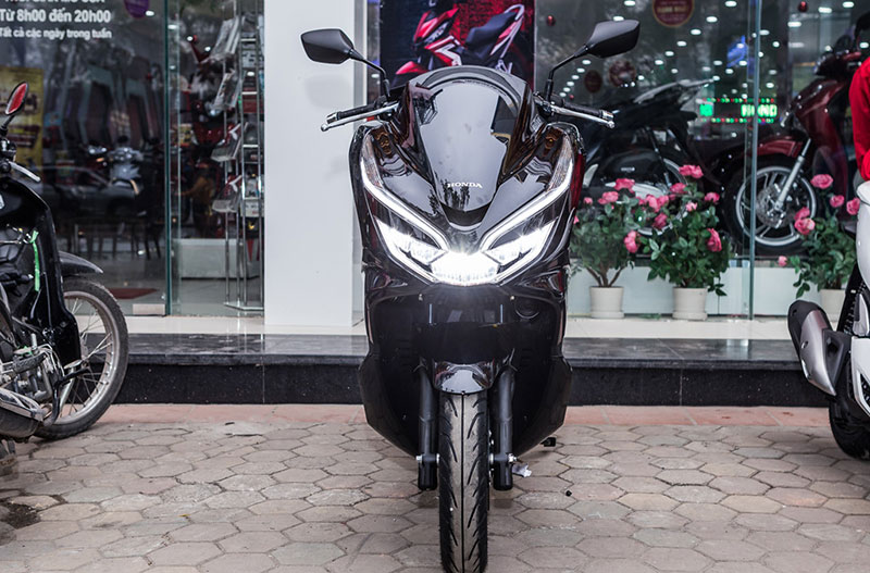Chi tiết Honda PCX 2018 mới bán tại Việt Nam